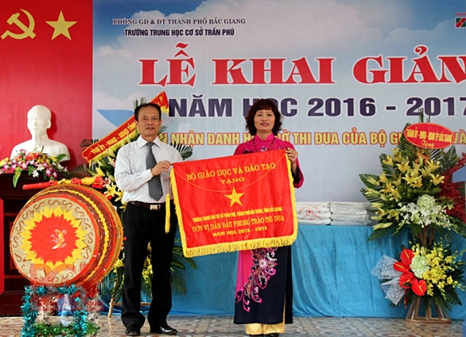 Ngành GD – ĐT tỉnh Bắc Giang phấn đấu thi đua đạt thành tích năm học 2-16 - 2017 (Ảnh: Thái Hòa)