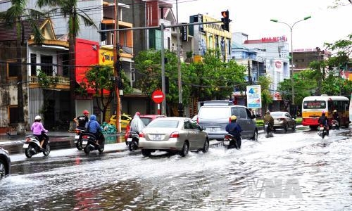 Áp thấp nhiệt đới suy yếu, nguy cơ cao lũ quét và sạt lở đất