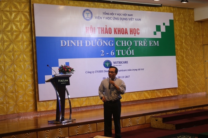 PGS.TS Nguyễn Xuân Ninh phát biểu tại Hội thảo