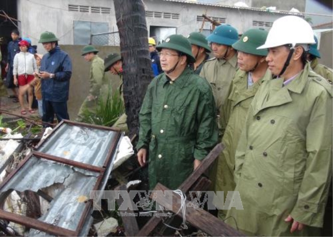 Phó Thủ tướng Trịnh Đình Dũng đến thị sát tại xã Đại Lãnh, huyện Vạn Ninh (Khánh Hòa). Ảnh: Nguyên Lý/TTXVN