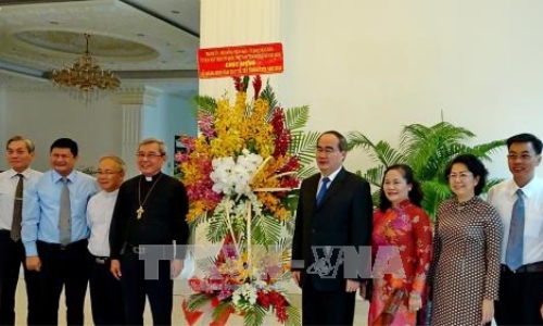 Lãnh đạo TP Hồ Chí Minh thăm, chúc mừng Giáng sinh các cơ sở tôn giáo