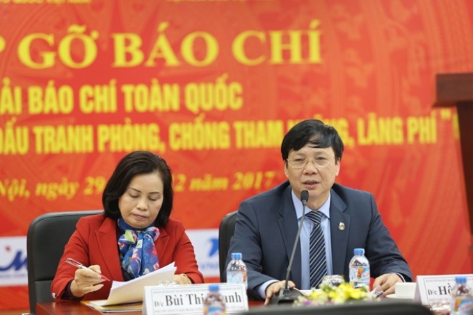 Phó Chủ tịch thường trực Hội Nhà báo Việt Nam Hồ Quang Lợi phát biểu tại Họp báo. (Ảnh: Vietnam+)
