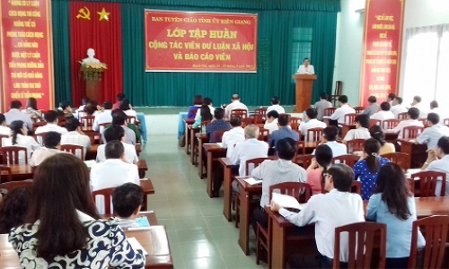 Kiên Giang: Tập huấn báo cáo viên và cộng tác viên dư luận xã hội cấp tỉnh năm 2017