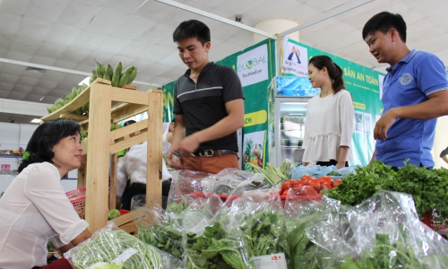 Chợ Nông sản, thực phẩm an toàn và Vật tư nông nghiệp:  “Địa chỉ xanh – Nông sản sạch”