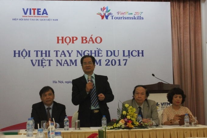 GS.TS Đào Mạnh Hùng, Chủ tịch VITEA phát biểu tại họp báo (Ảnh DP)