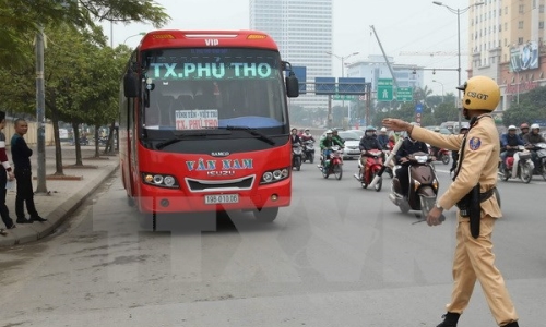 Thu hồi phù hiệu đối với gần 420 phương tiện vận tải tái phạm