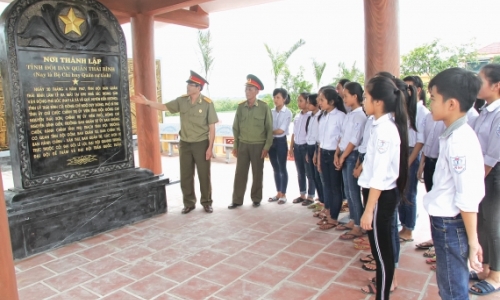 Đồng Tháp: Giáo dục lịch sử địa phương cho học sinh thông qua địa chỉ đỏ