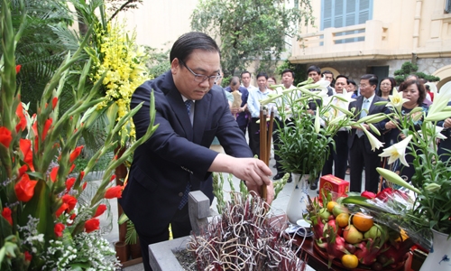 Lãnh đạo Hà Nội dâng hương tưởng niệm Tổng Bí thư Trần Phú