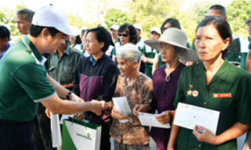 “Hành trình về nguồn” của Đảng bộ Vietcombank