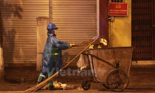 Hà Nội mưa rào và dông, vùng núi phía Bắc đề phòng lũ quét