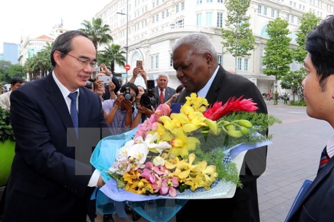 Bí thư Thành ủy Tp. Hồ Chí Minh tiếp ông Esteban Lazo Hernández, Ủy viên Bộ Chính trị, Chủ tịch Quốc hội Cuba đang ở thăm và làm việc tại Việt Nam. (Ảnh: Thanh Vũ/TTXVN)