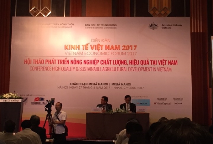 Ban Kinh tế T.Ư phối hợp với Bộ Nông nghiệp và Phát triển nông thôn (NN&PTNT) tổ chức hội thảo phát triển nông nghiệp chất lượng, hiệu quả. Ảnh: H.V