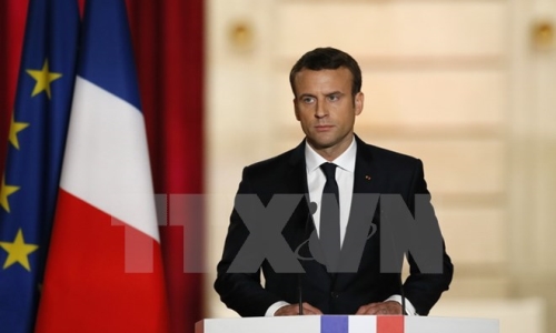 Tổng thống Emmanuel Macron vẽ lại bản đồ chính trị của nước Pháp