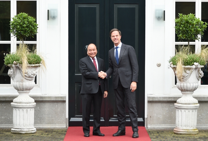 Thủ tướng Nguyễn Xuân Phúc và Thủ tướng Hà Lan Mark Rutte. Ảnh: VGP/Quang Hiếu