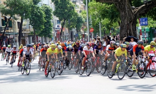 400 vận động viên dự Giải đua xe đạp Hà Nội mở rộng lần thứ Tư