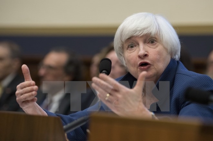 Chủ tịch Fed Janet Yellen trong phiên điều trần tại Ủy ban dịch vụ tài chính Hạ viện Mỹ ở thủ đô Washington. (Nguồn: AFP/TTXVN)