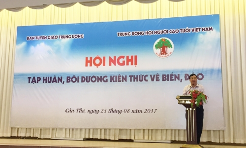 Tập huấn, bồi dưỡng kiến thức biển, đảo cho cán bộ Hội Người cao tuổi Việt Nam năm 2017