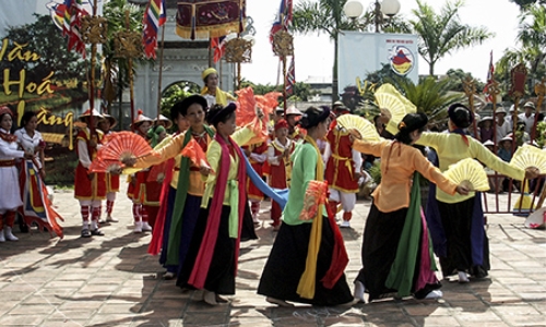 Nâng cao chất lượng phong trào văn hóa, văn nghệ ở làng, khu dân cư văn hóa