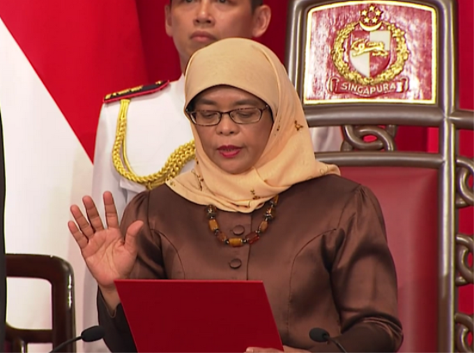 Tổng thống Singapore Halimah Yacob tuyên thệ nhậm chức. (Nguồn: channelnewsasia.com)