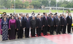 Lãnh đạo Đảng, Nhà nước viếng Chủ tịch Hồ Chí Minh và tưởng niệm các Anh hùng liệt sĩ