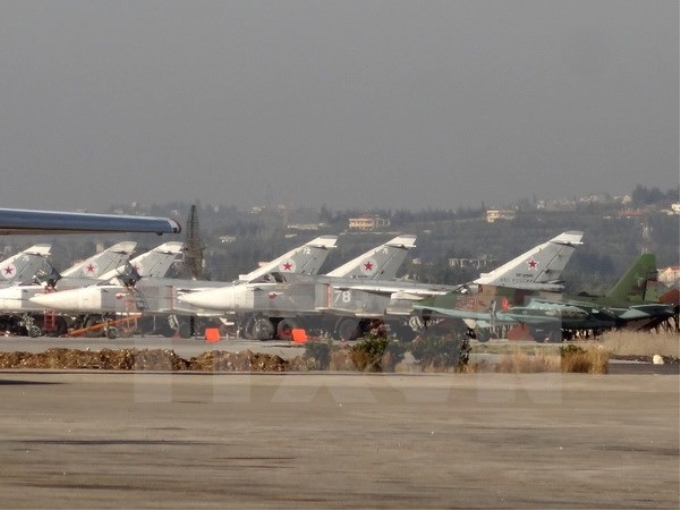 Máy bay của Nga tại căn cứ không quân Hmeimim ở Latakia, ​Tây Bắc Syria ngày 16/2/2016. (Nguồn: AFP/TTXVN)