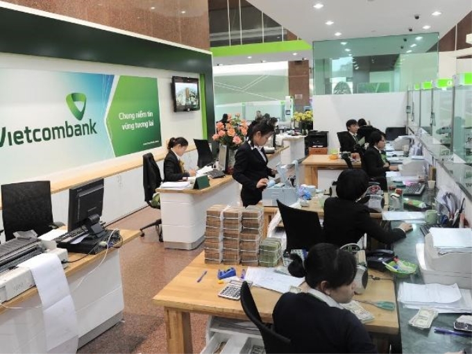 Giao dịch tại Vietcombank.