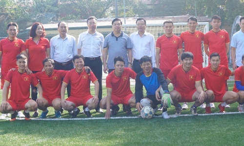 Đội bóng Ban Tuyên giáo Trung ương giành giải Nhì môn bóng đá