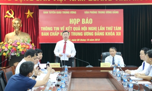 Họp báo thông tin về kết quả Hội nghị lần thứ Tám Ban Chấp hành Trung ương Đảng khóa XII