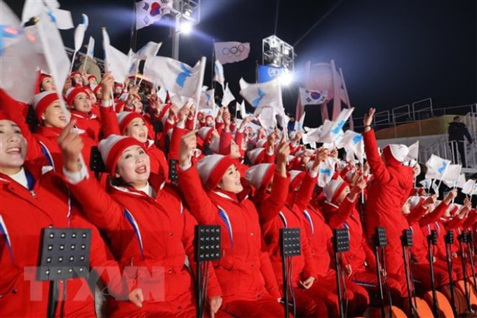 Các cổ động viên Triều Tiên tại Olympic PyeongChang, phía đông Seoul, Hàn Quốc ngày 9/2. (Nguồn: Yonhap/TTXVN)