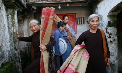 "Chùa Việt Nam" qua góc nhìn của nhiếp ảnh gia người Pháp