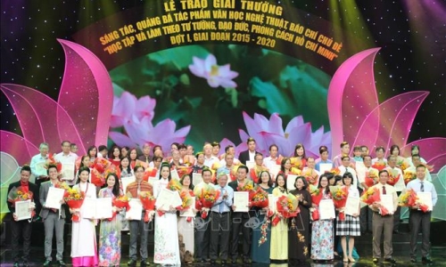 Thành phố Hồ Chí Minh: Trao giải thưởng sáng tác, quảng bá tác phẩm văn học nghệ thuật, báo chí về học tập Bác Hồ
