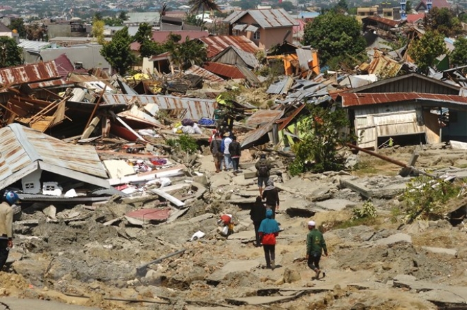 Cảnh hoang tàn sau thảm họa động đất và sóng thần ở Palu, tỉnh Trung Sulawesi, Indonesia ngày 1/10/2018. (Ảnh: AFP/TTXVN)