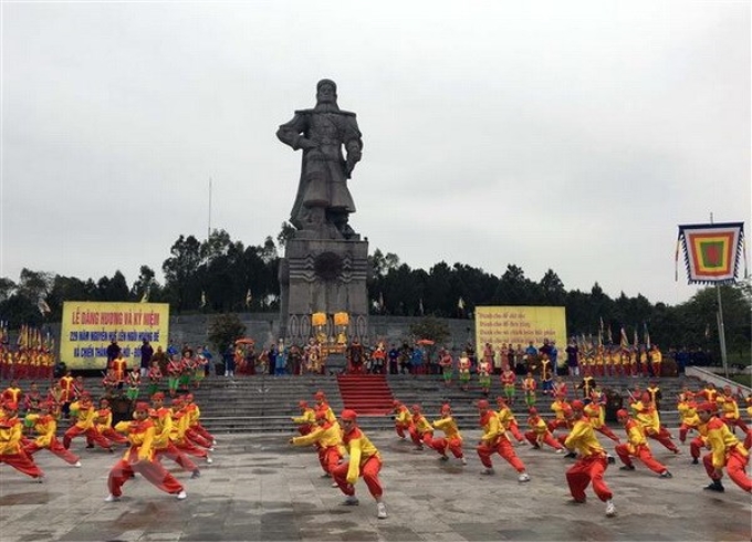 Lễ kỷ niệm 229 năm Nguyễn Huệ lên ngôi Hoàng đế và chiến thắng Ngọc Hồi-Đống Đa. (Ảnh: TTXVN)