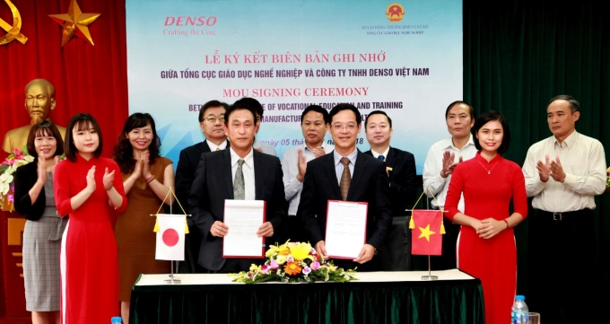 Lễ ký kết hợp tác giữa Tổng cục Giáo dục nghề nghiệp và Công ty TNHH DENSO Việt Nam.