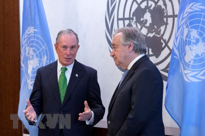 Cựu Thị trưởng New York Michael Bloomberg (ảnh, trái) được bổ nhiệm làm Đặc phái viên về khí hậu của Tổng thư ký Liên hợp quốc Antonio Guterres (ảnh, phải). (Nguồn: THX/TTXVN)