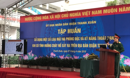 Tập huấn sử dụng mặt nạ phòng độc và kỹ năng thoát nạn khi có tình huống cháy nổ