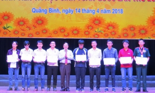 Trao giải kỳ thi Olympic toán học sinh viên, học sinh toàn quốc 2018