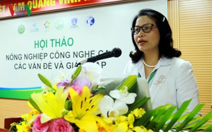 Bà Nguyễn Thị Lan, Giám đốc Học viện Nông nghiệp Việt Nam cho rằng, đào tạo nguồn nhân lực chất lượng cao phải gắn với nông dân.