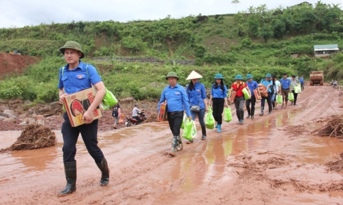 Trung ương Đoàn, Trung ương Hội chung tay hỗ trợ bà con nhân dân Lai Châu vượt qua lũ lụt