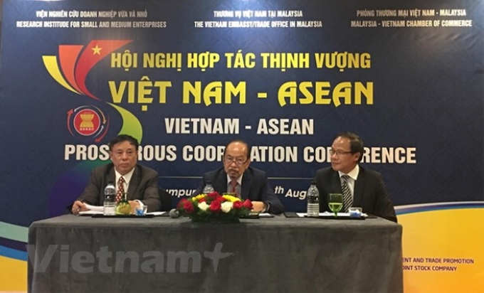 Ông Datuk Howard Choo (giữa) phát biểu tại Hội nghị hợp tác thịnh vượng Việt Nam-Asean (Ảnh: Vietnam+)