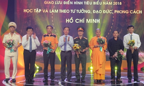 Nhân lên những “bông hoa đẹp” trong học và làm theo tư tưởng, đạo đức, phong cách Hồ Chí Minh