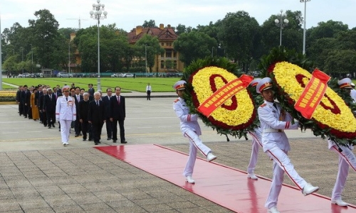 Lãnh đạo Đảng, Nhà nước vào Lăng viếng Chủ tịch Hồ Chí Minh