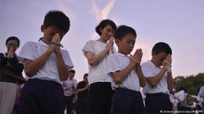 Tưởng niệm các nạn nhân của vụ quân đội Mỹ ném bom nguyên tử xuống thành phố Hiroshima. (Nguồn: DPA)