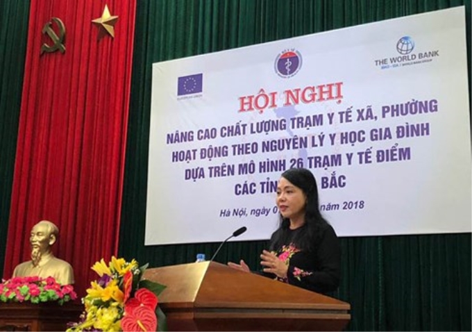 Bộ trưởng Bộ Y tế Nguyễn Thị Kim Tiến phát biểu tại Hội nghị nâng cao chất lượng trạm y tế xã, phường hoạt động theo nguyên lý y học gia đình dựa trên mô hình 26 trạm y tế điểm các tỉnh phía Bắc. (Ảnh: Bộ Y tế)