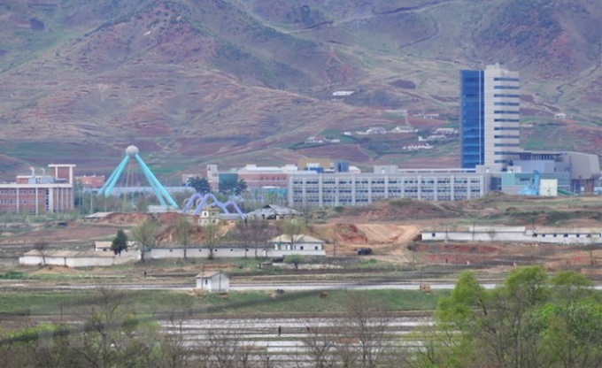 Toàn cảnh Khu công nghiệp chung Kaesong giữa hai miền Triều Tiên. (Nguồn: AFP/TTXVN)