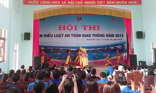 Đoàn viên, thanh niên thi tìm hiểu Luật ATGT năm 2018