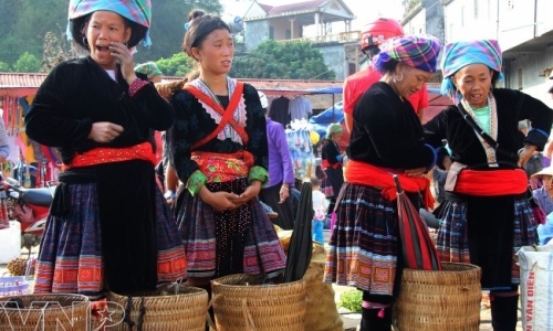 Nghệ An: Tăng cường công tác dân vận đối với đồng bào dân tộc H’Mông