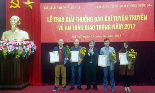 Lễ phát động Giải thưởng “Báo chí tuyên truyền về an toàn giao thông năm 2018”