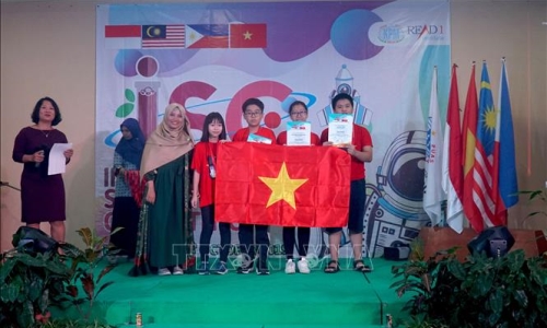 Đoàn học sinh Việt Nam giành 4 HCV tại kỳ thi Khoa học Quốc tế ISC năm 2019