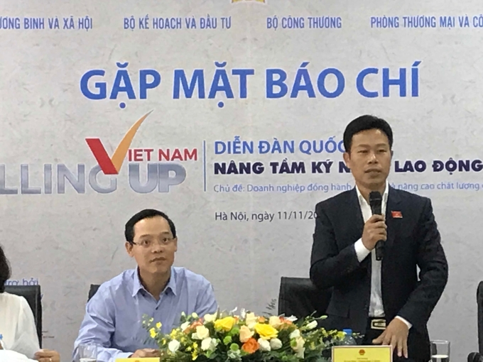 Ông Lê Quân, Thứ trưởng Bộ Lao động - Thương binh và Xã hội phát biểu tại họp báo (ảnh DP)